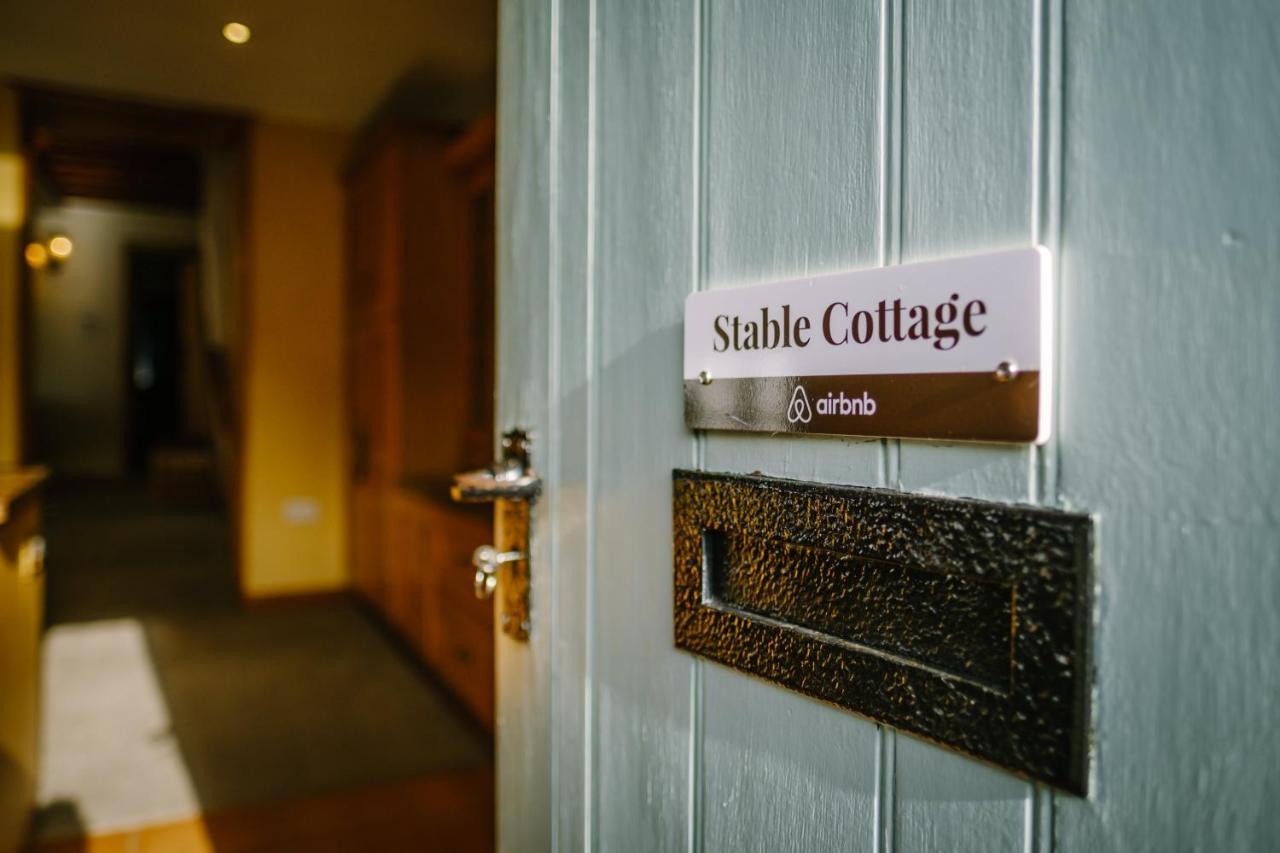 Stunning Cottage Grade 2 Listed With Parking And Hot Tub Bowness-on-Windermere Exterior photo