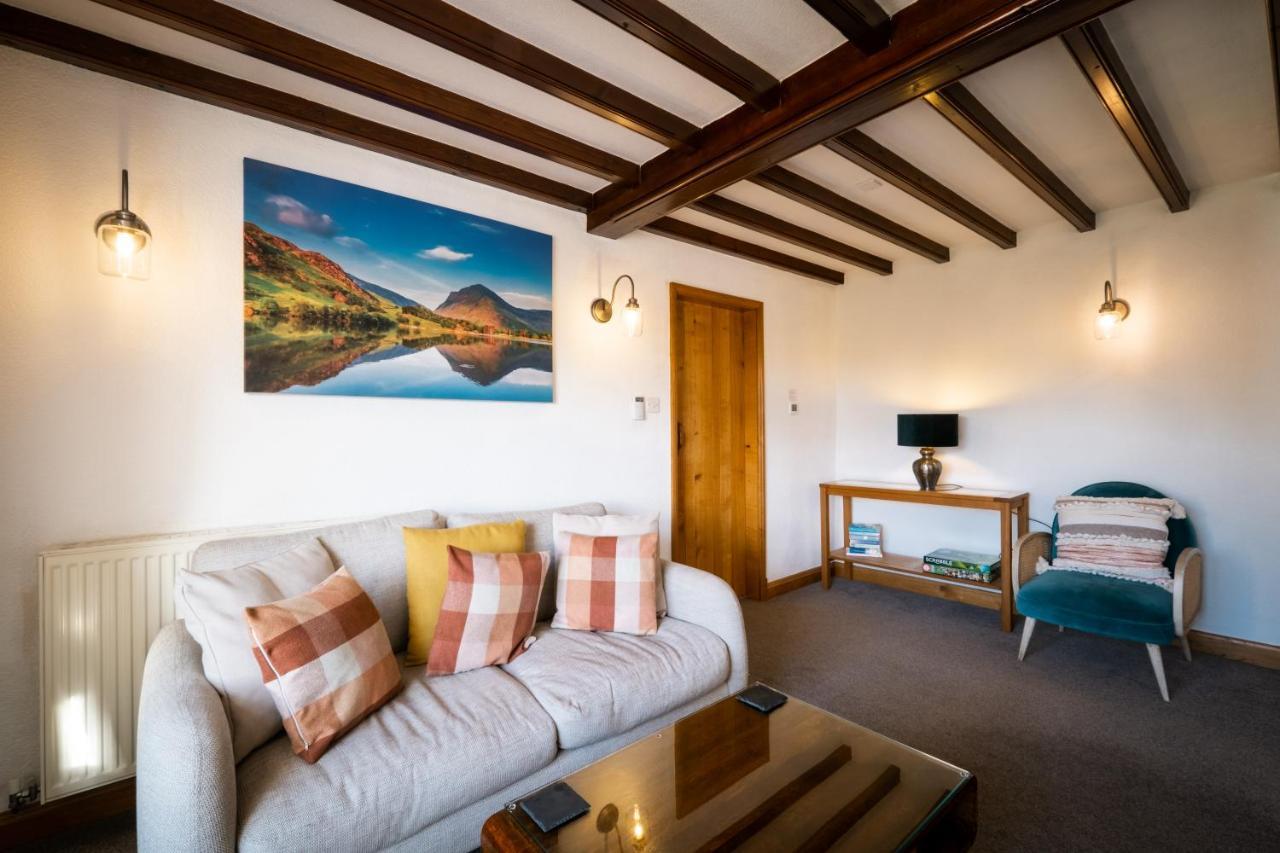 Stunning Cottage Grade 2 Listed With Parking And Hot Tub Bowness-on-Windermere Exterior photo