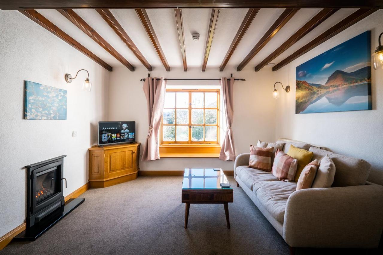 Stunning Cottage Grade 2 Listed With Parking And Hot Tub Bowness-on-Windermere Exterior photo