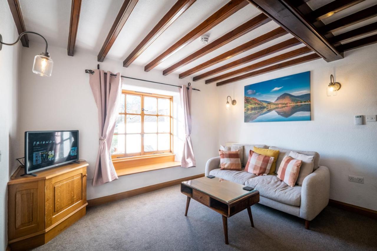 Stunning Cottage Grade 2 Listed With Parking And Hot Tub Bowness-on-Windermere Exterior photo